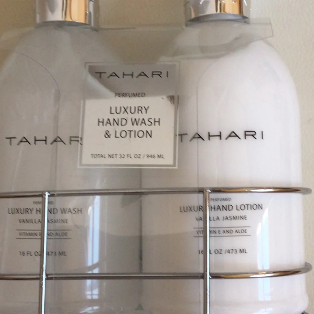 NWT Tahari Luxury Hand Wash & Lotion Set - White - Picture 4 of 7